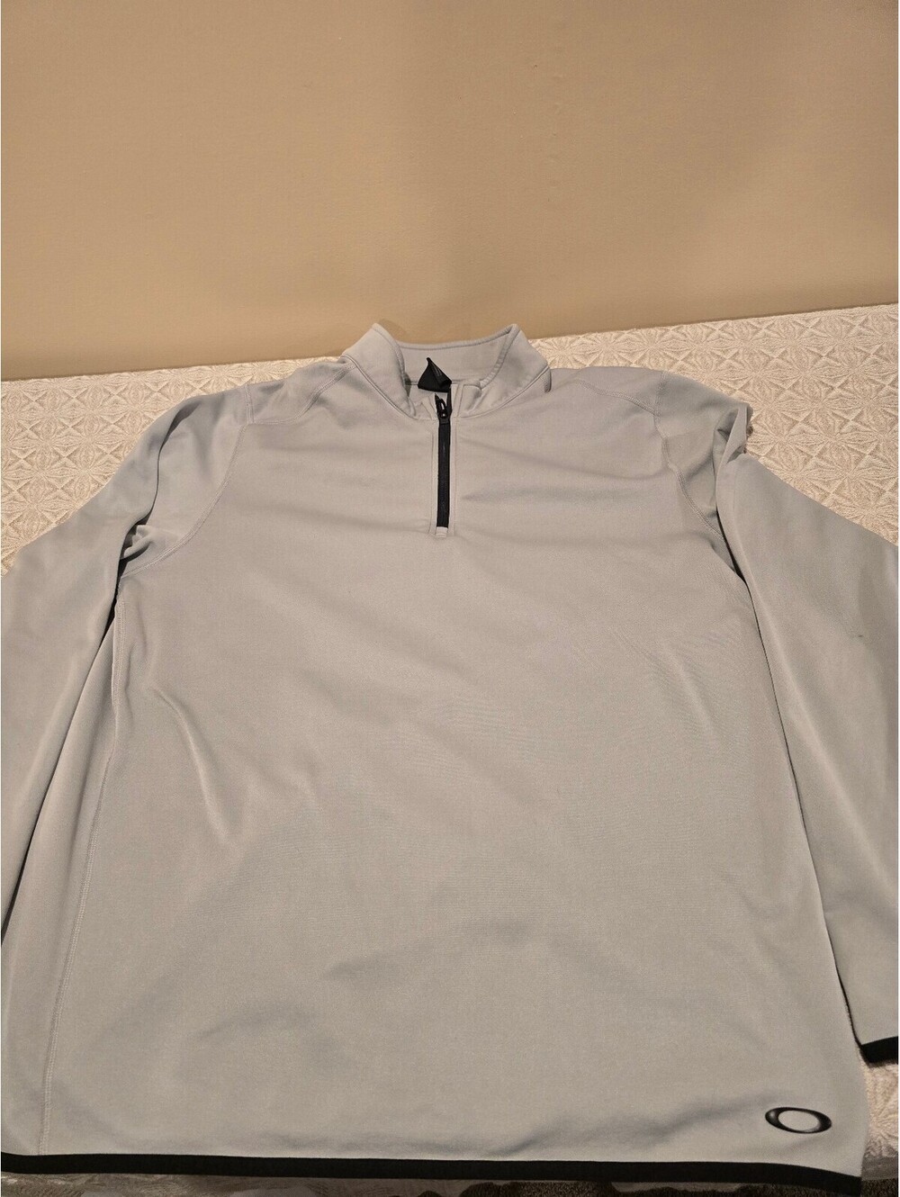 Oakley Men's Light Gray Regular Fit Quarter Zip Pullover Sweatshirt
